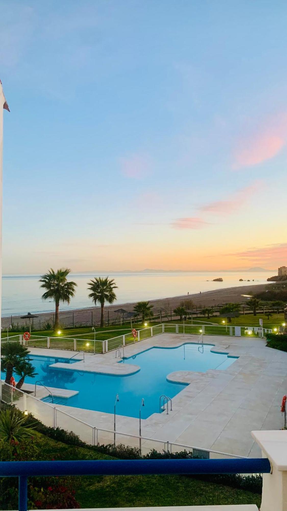 First Line Beach-amazing Seaview - La Duquesa-estepona Apartment *