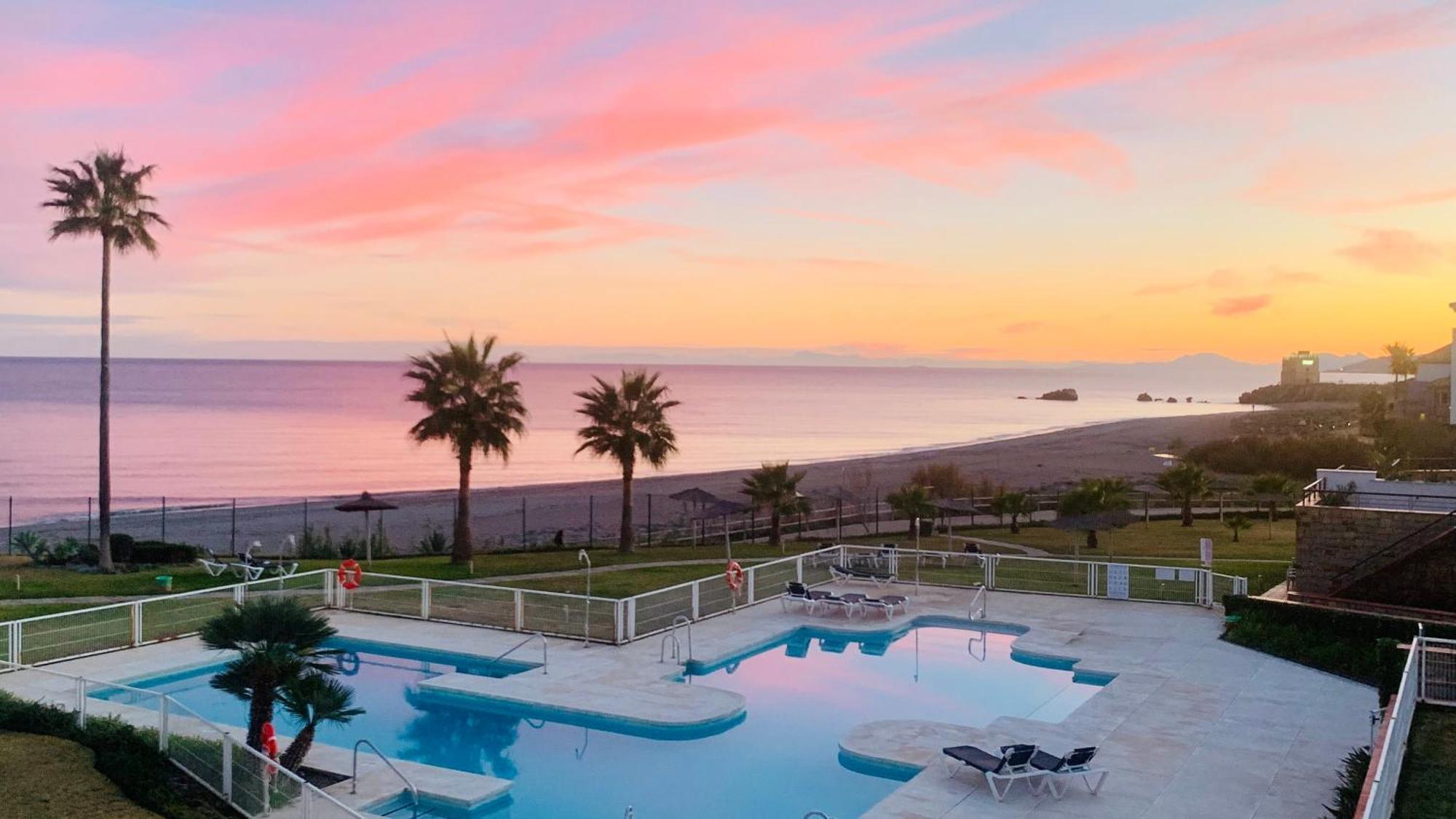 First Line Beach-amazing Seaview - La Duquesa-estepona Bahia de Casares