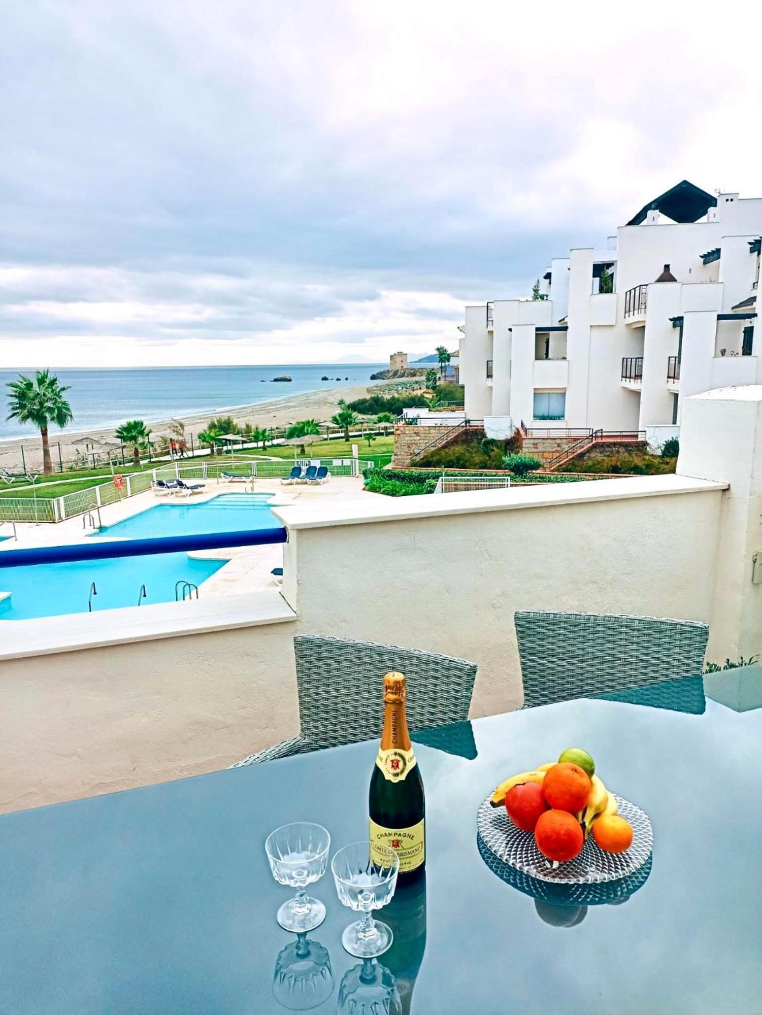 First Line Beach-amazing Seaview - La Duquesa-estepona Apartment *