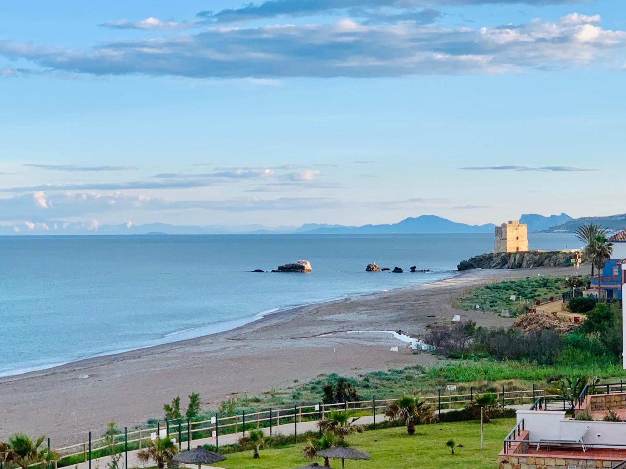 Apartment First Line Beach-amazing Seaview - La Duquesa-estepona Bahia de Casares