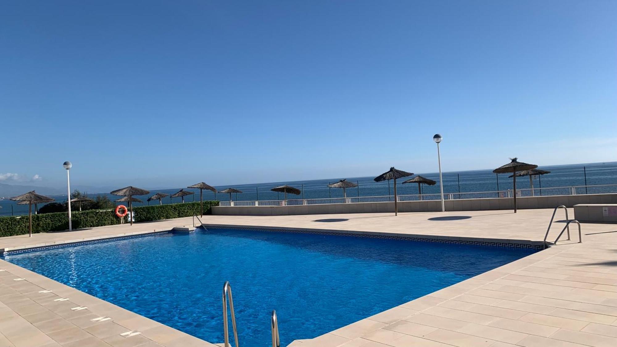 Apartment First Line Beach-amazing Seaview - La Duquesa-estepona Bahia de Casares
